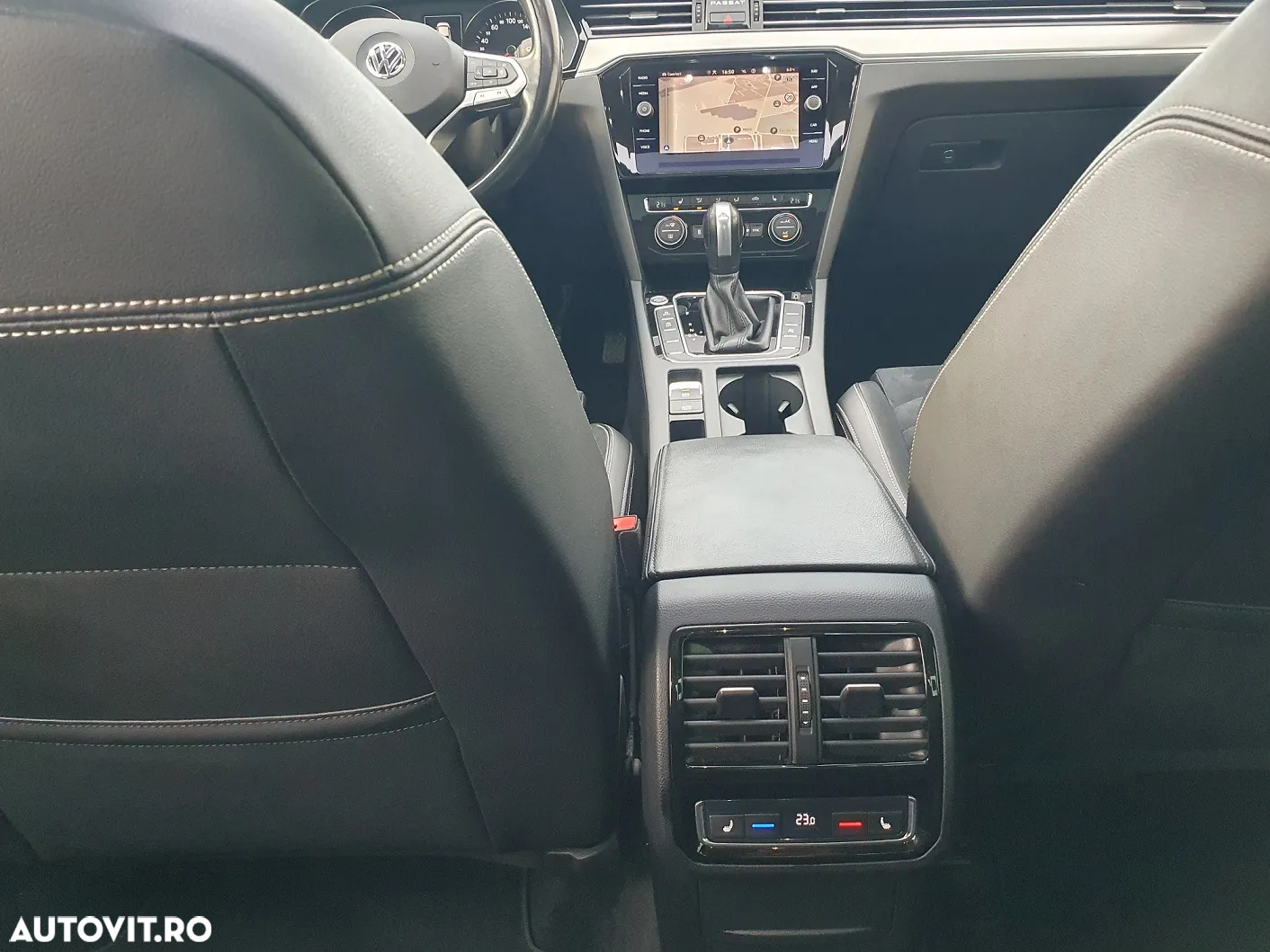 Volkswagen Passat Variant 2.0 BiTDI 4Mot DSG Highline - 12
