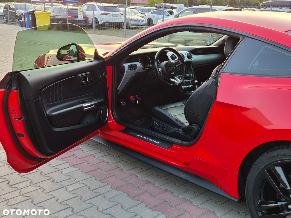 Ford Mustang - 5