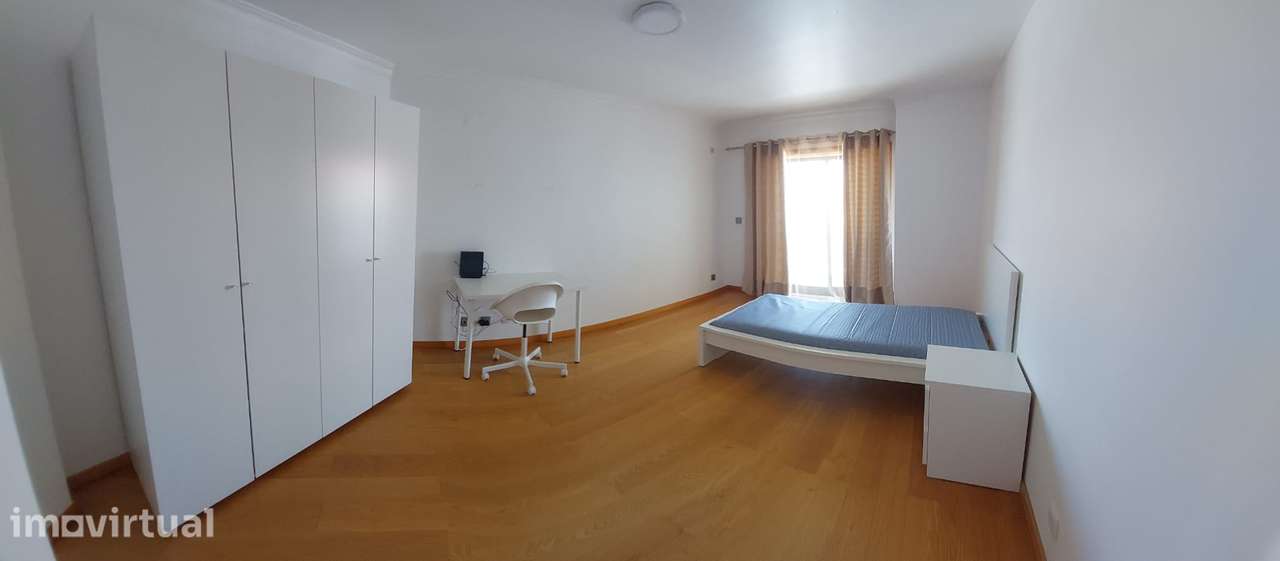 Quarto para alugar com despesas INCLUIDAS - Grande imagem: 2/3