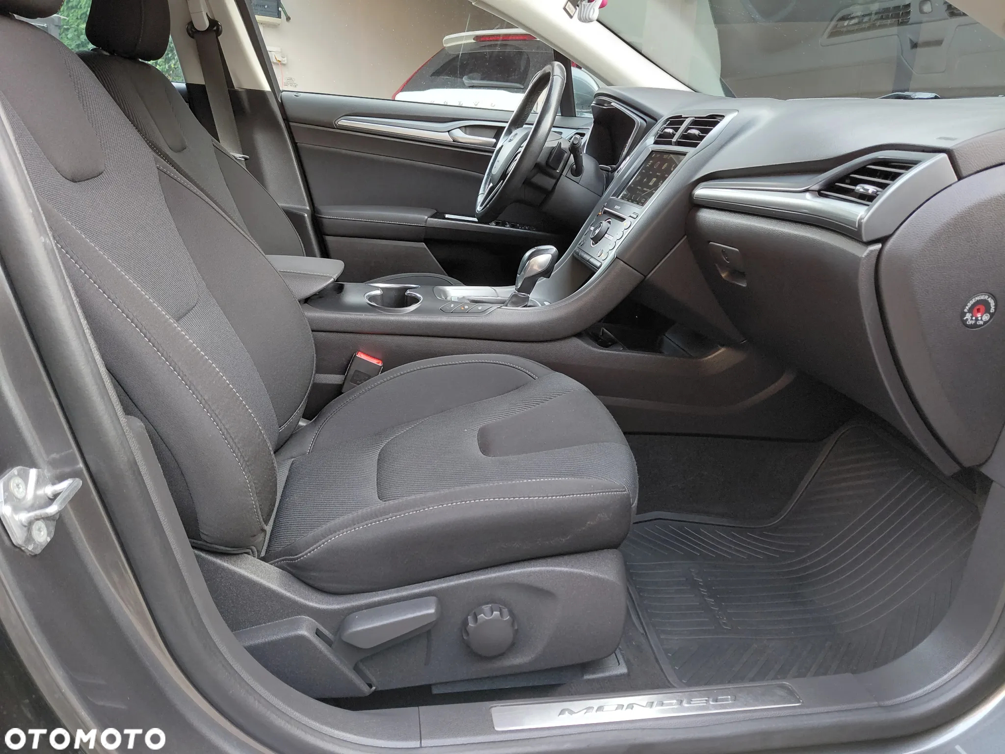 Ford Mondeo 2.0 TDCi Bi-Turbo Titanium PowerShift - 18