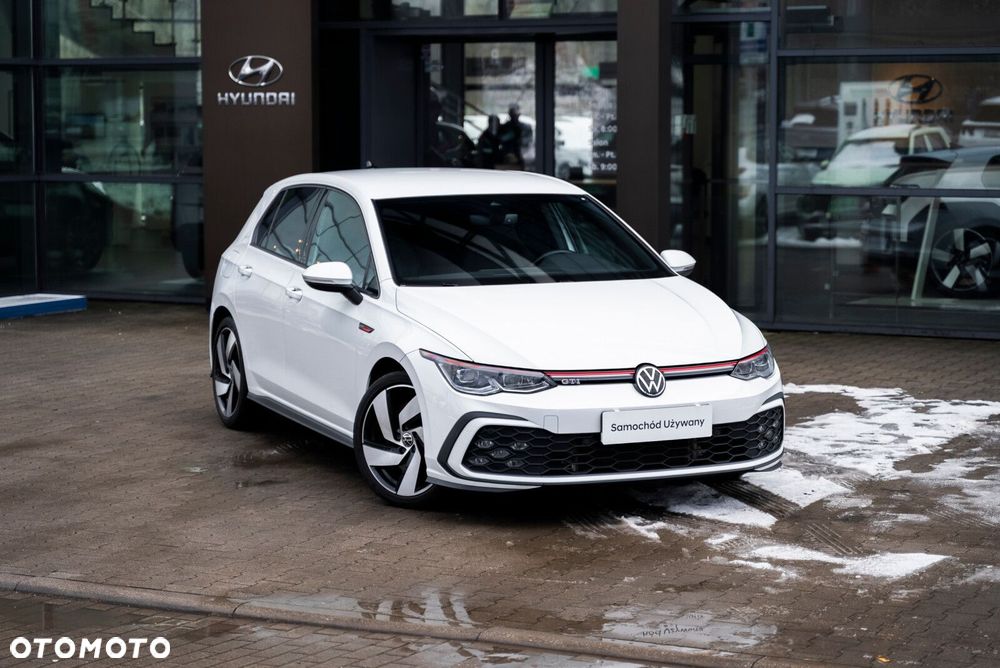 Volkswagen Golf - 8