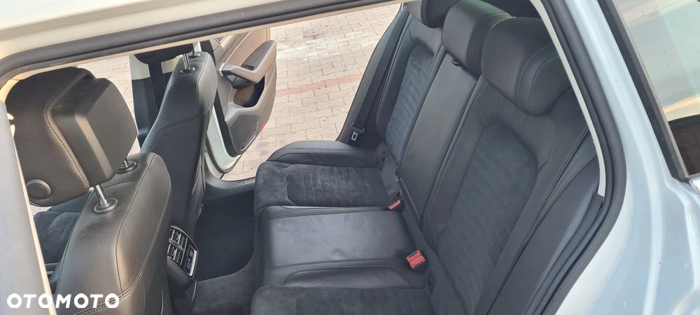 Volkswagen Passat 2.0 TDI SCR DSG Comfortline - 8