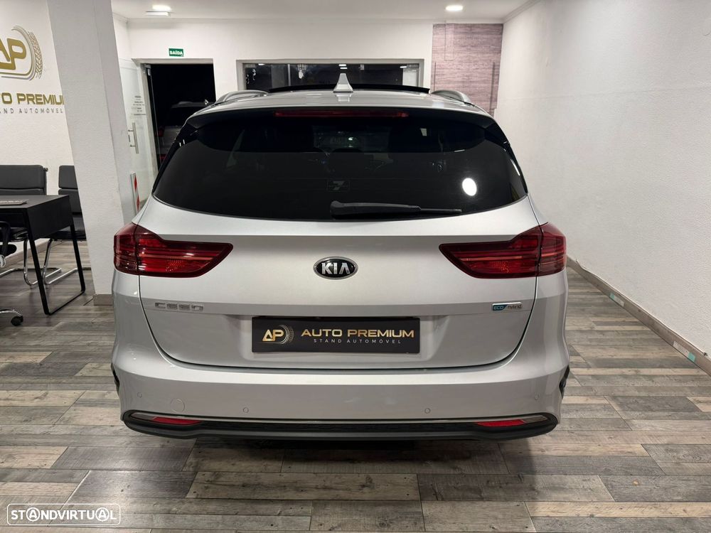 Kia Ceed SW 1.6 CRDi MHEV Drive+SRF - 6