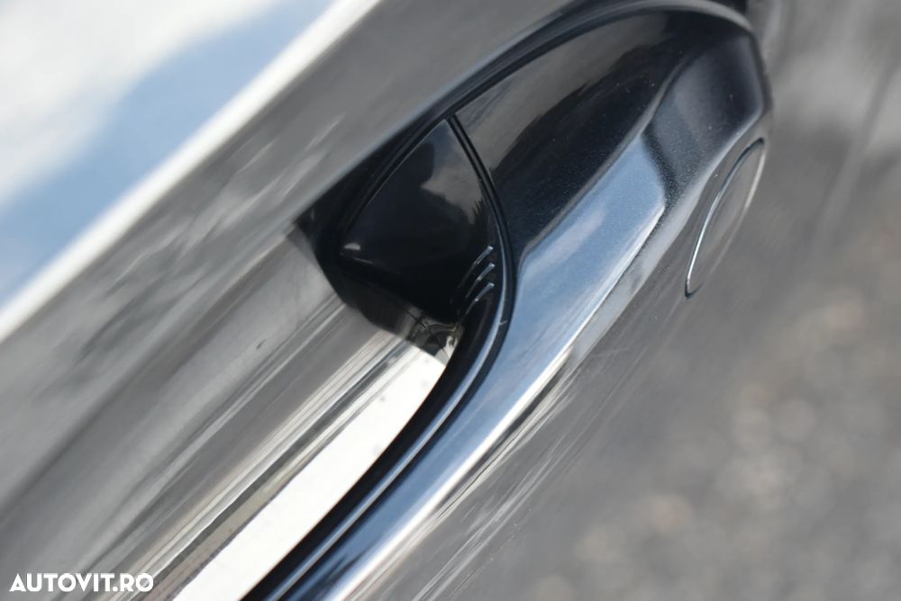 BMW Seria 3 320d xDrive AT MHEV - 12