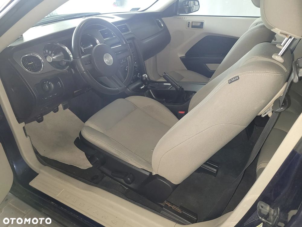Ford Mustang - 13