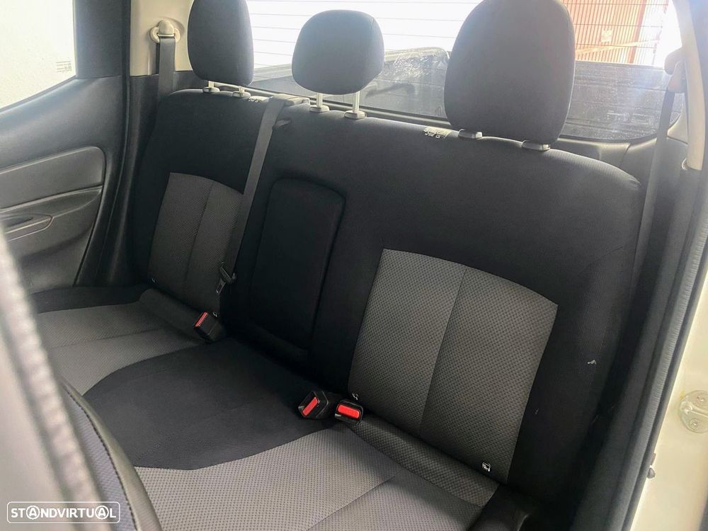 Mitsubishi L200 2.3 DI-D CD Invite 4WD - 11