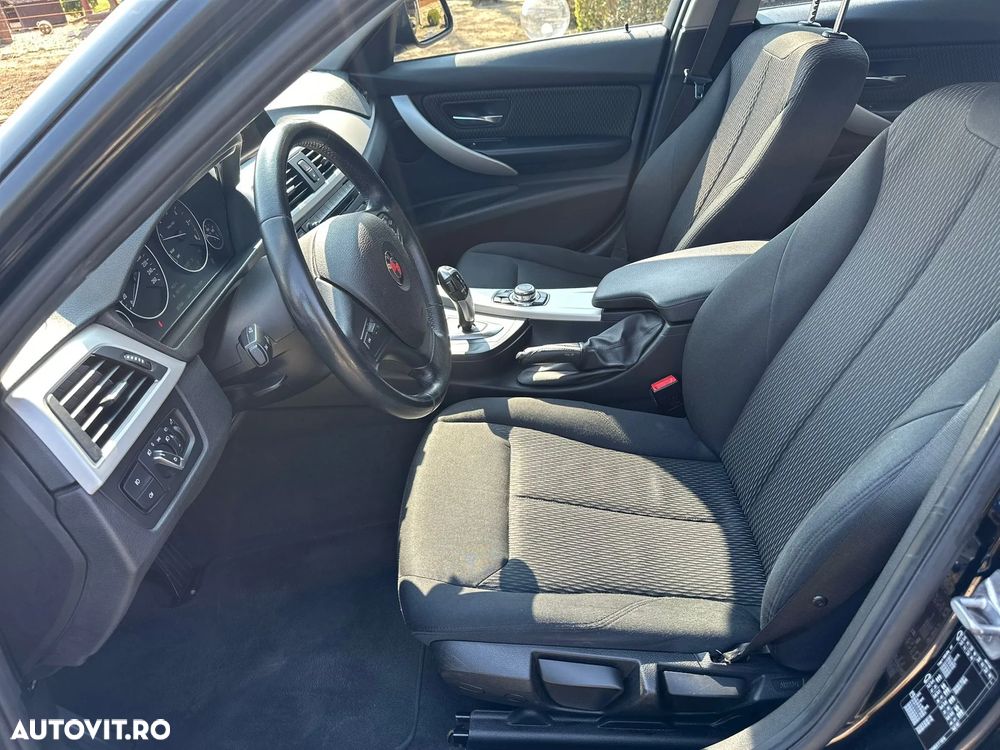 BMW Seria 3 318d Aut. - 15