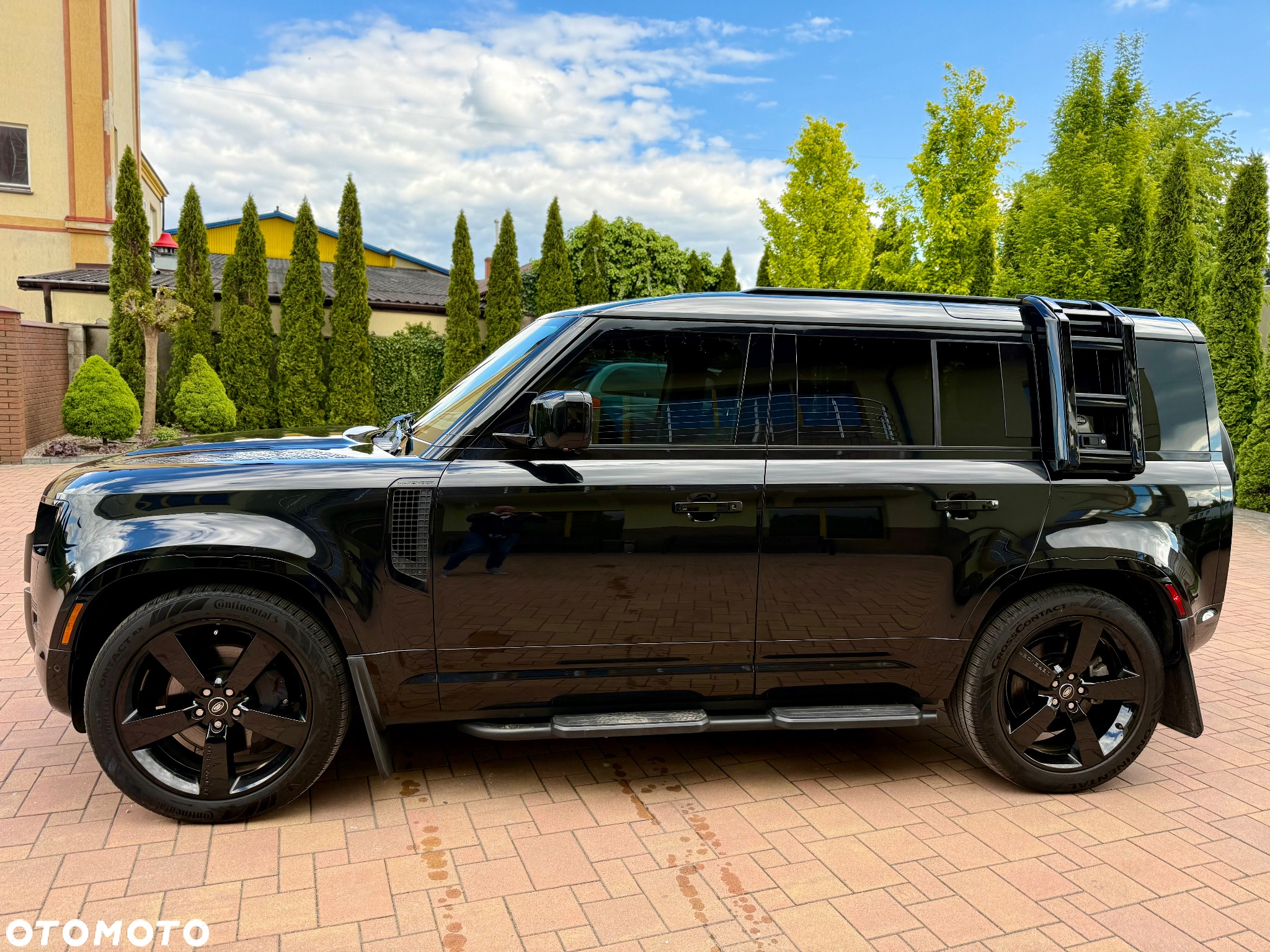 Land Rover Defender 110 P400 X-Dynamic S - 2