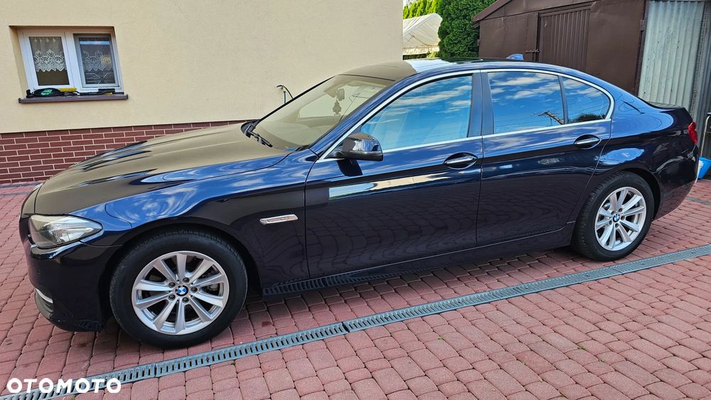 BMW Seria 5 528i xDrive Sport-Aut Luxury Line - 12
