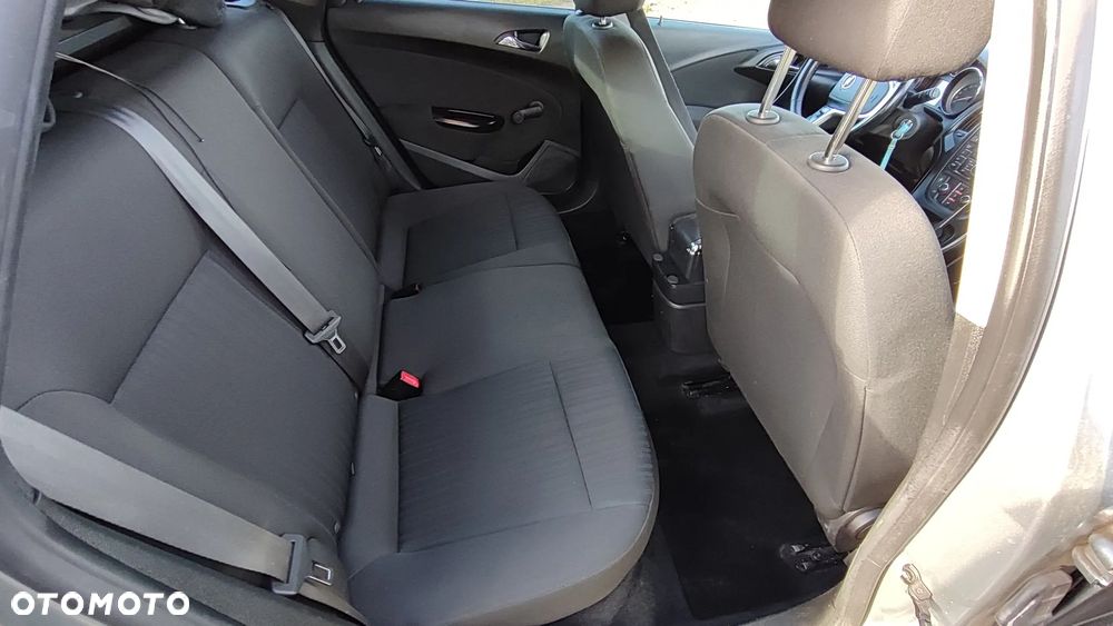 Opel Astra 1.6 CDTI Essentia - 12