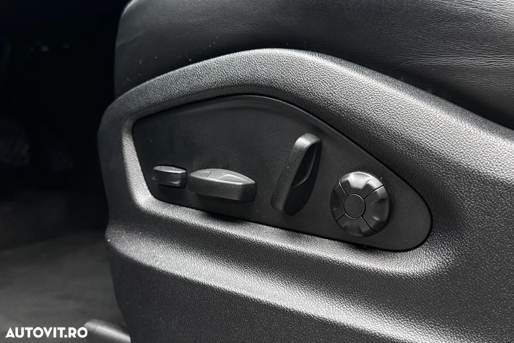 Porsche Cayenne Coupe E-Hybrid Tiptronic S Platinum Edition - 35