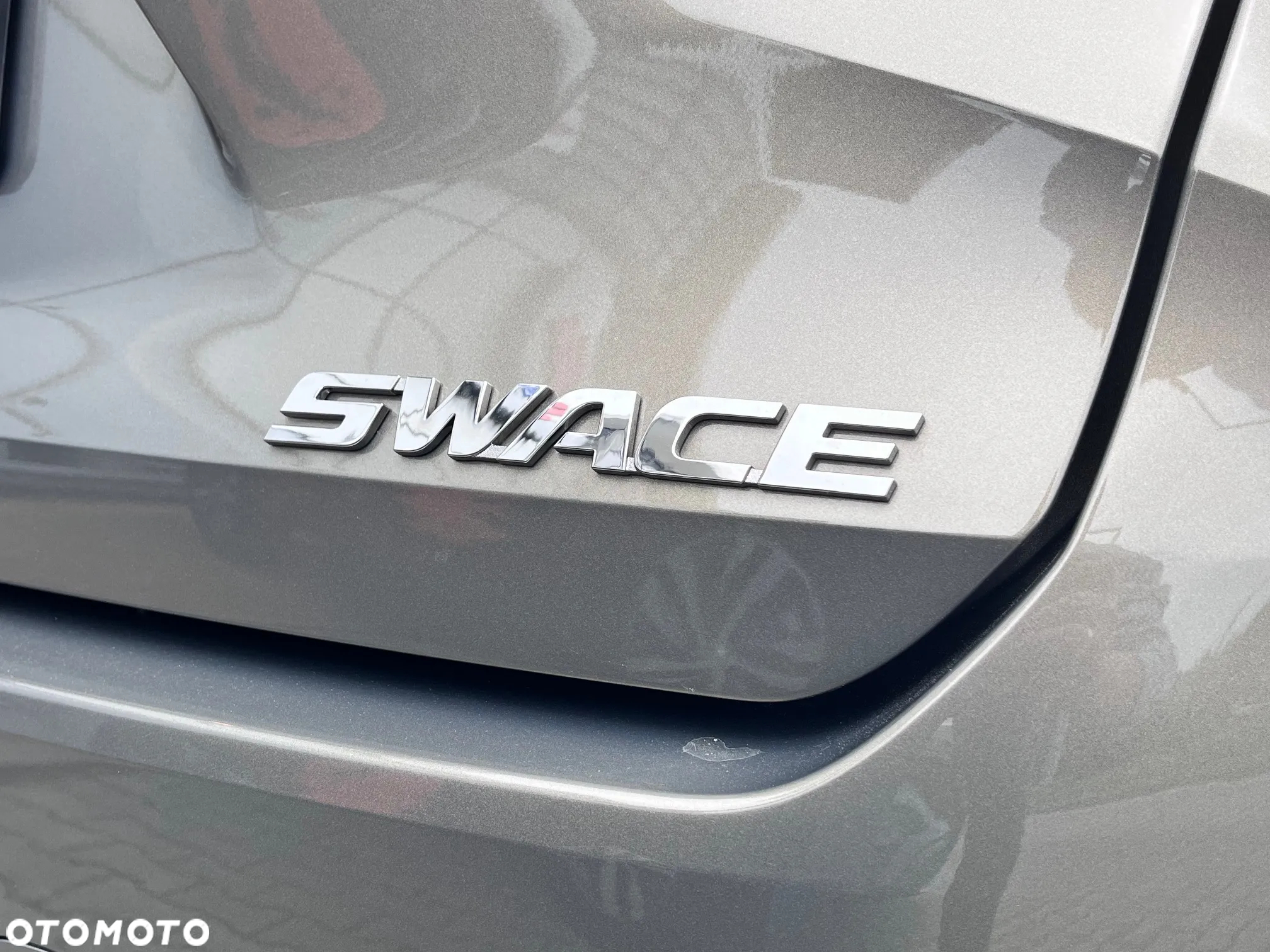 Suzuki Swace 1.8 Hybrid Premium Plus CVT - 11