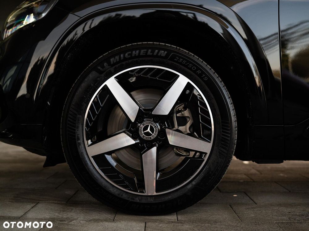 Mercedes-Benz GLB - 9