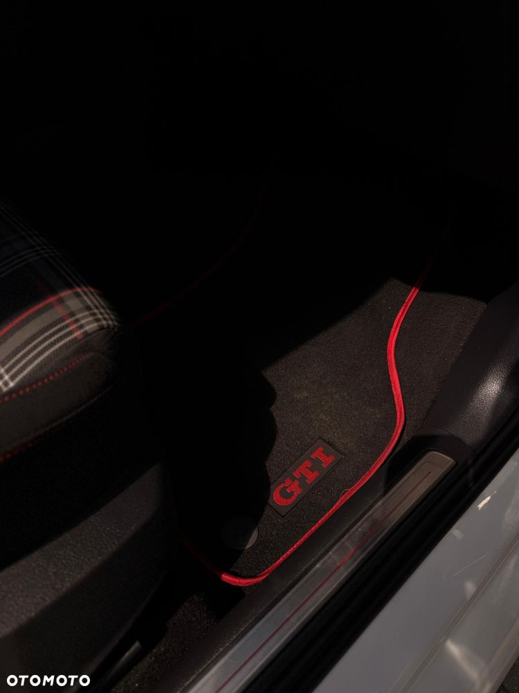 Volkswagen Golf 2.0 TSI BMT GTI Performance DSG - 26