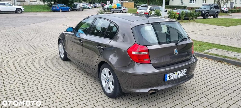 BMW Seria 1 118d - 4