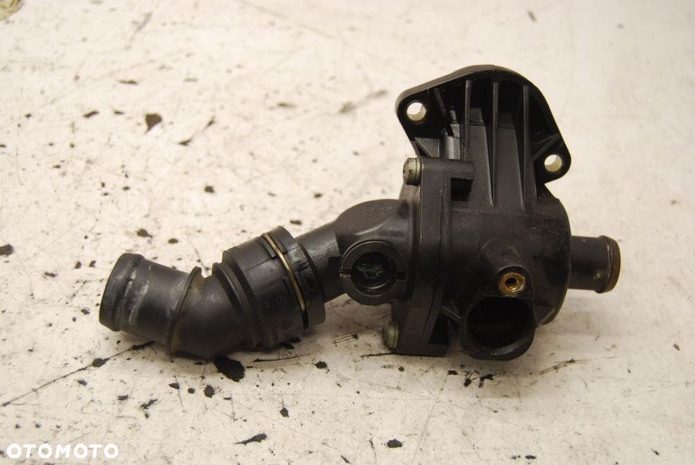 OBUDOWA TERMOSTATU 06F121111 AUDI A3 8P 2.0 FSI SEAT SKODA VW - 2
