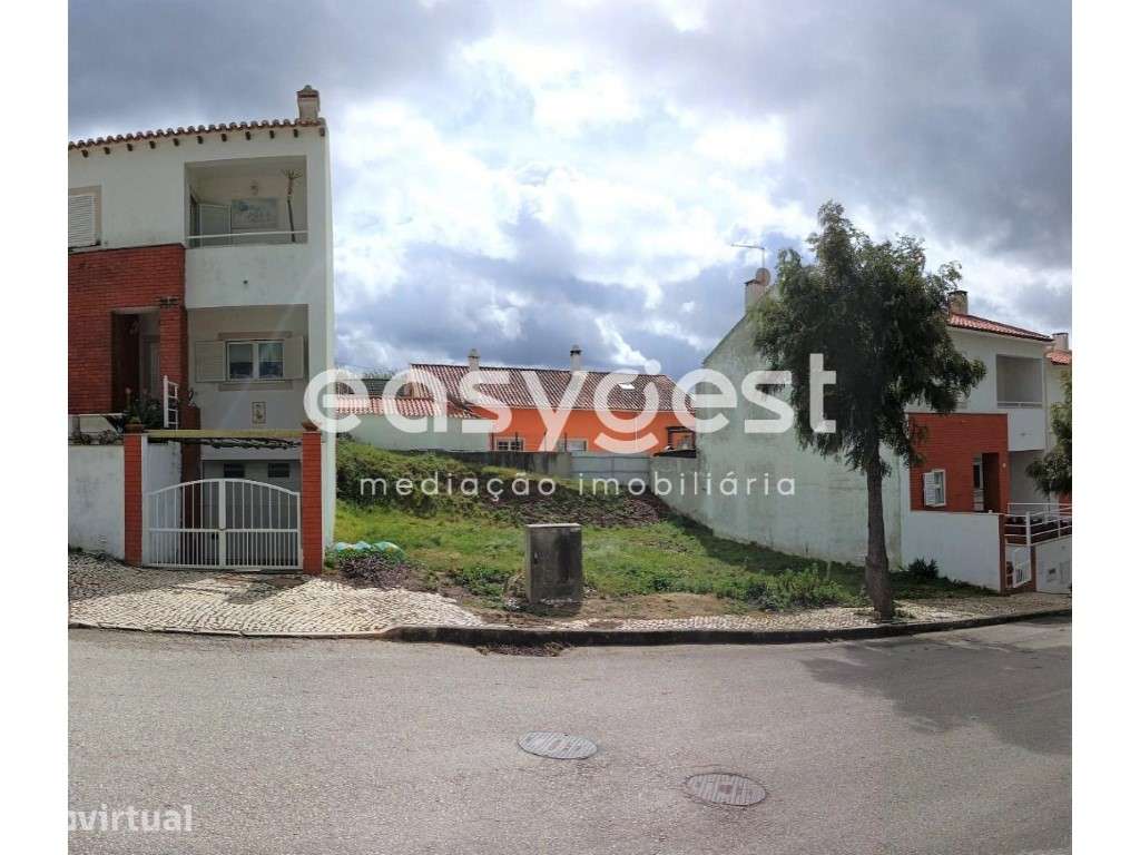 Lote de Terreno com 140 m2 localizado entre o campo e a cidade - Grande imagem: 2/19