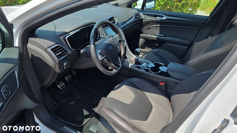 Ford Mondeo 1.5 EcoBoost ST-Line X - 8
