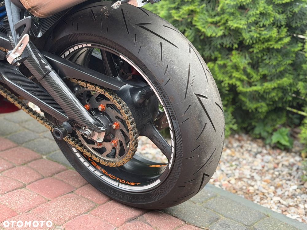 Triumph Street Triple - 21