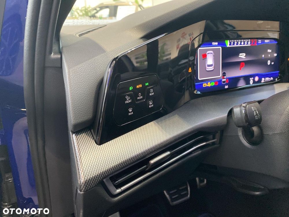 Volkswagen Golf - 30