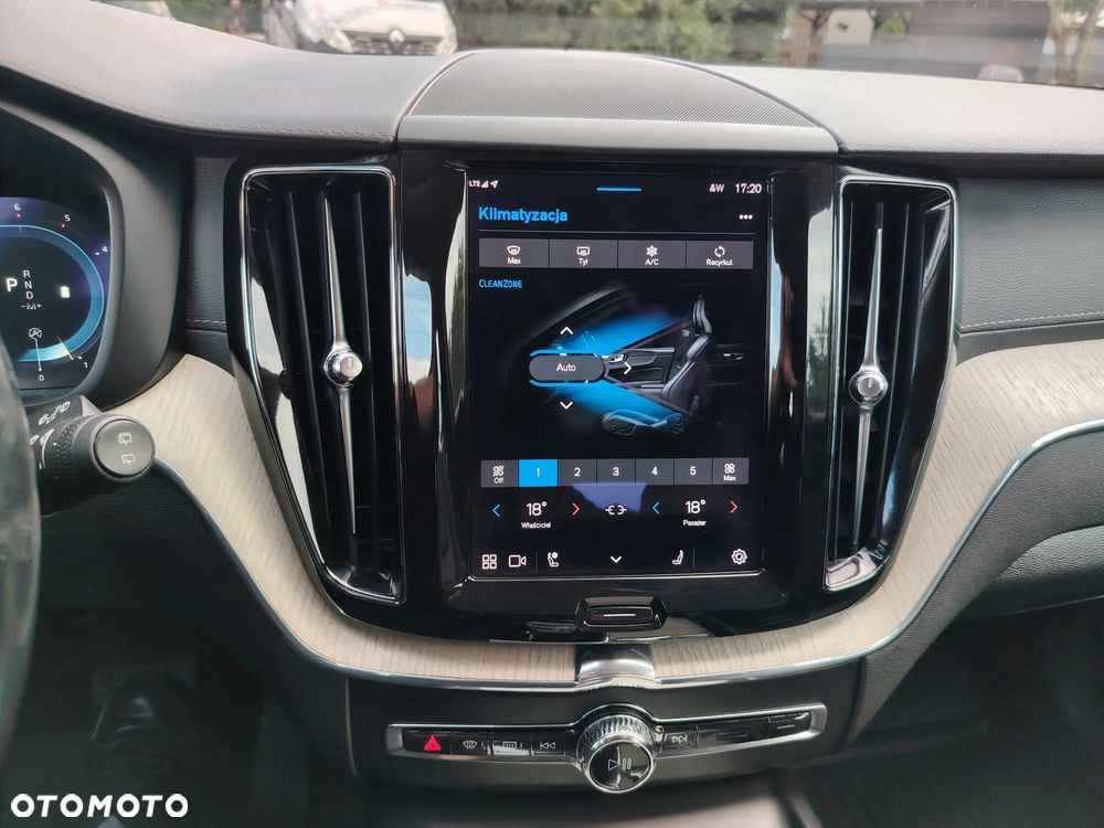 Volvo XC 60 B4 D AWD Inscription - 26