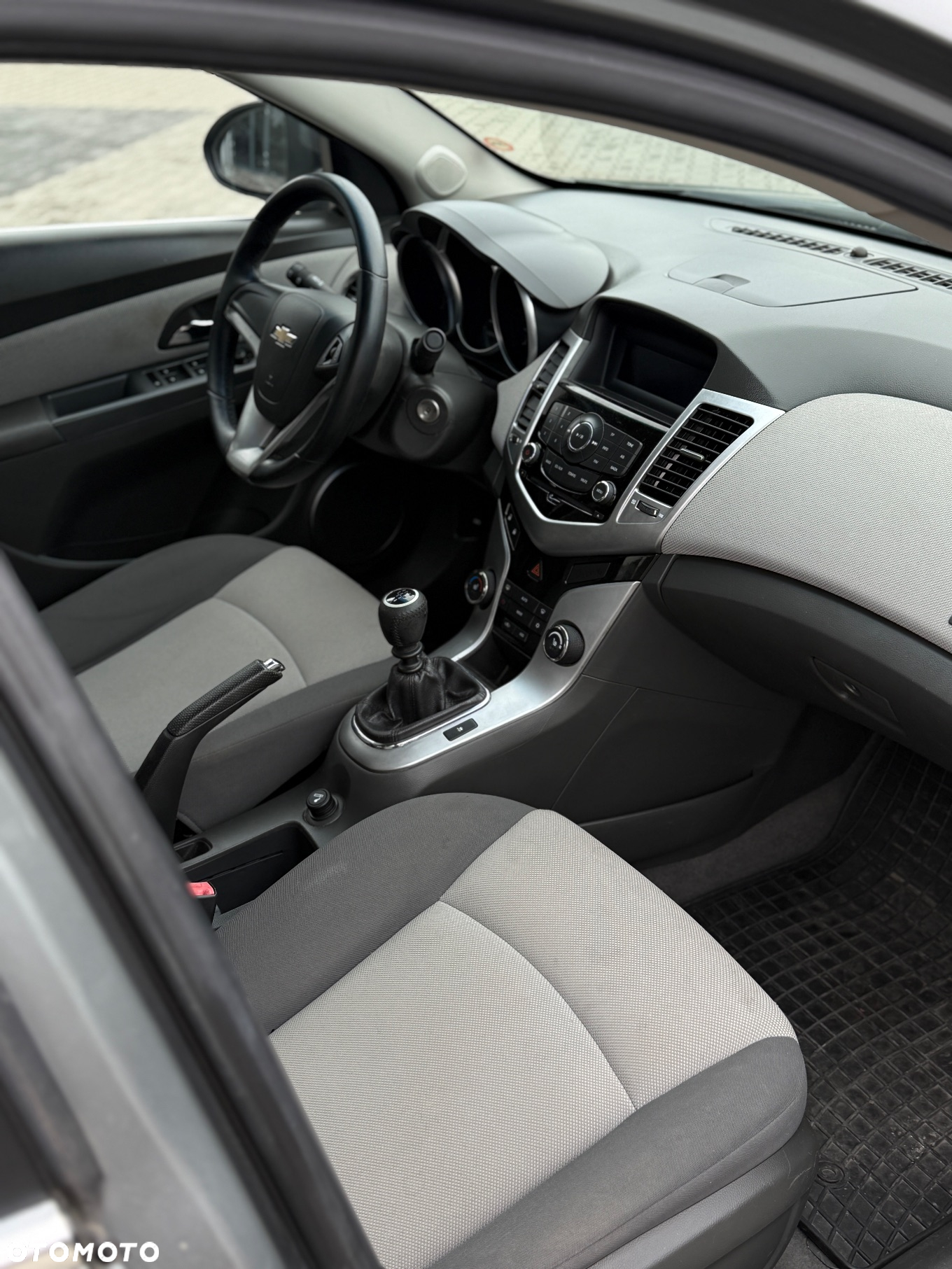 Chevrolet Cruze 1.6 LS - 10