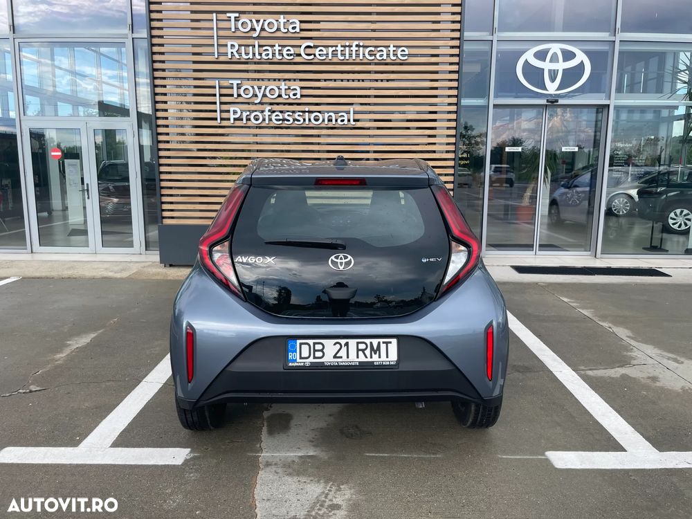 Toyota Aygo X 1.5l HEV 116CP Active - 12