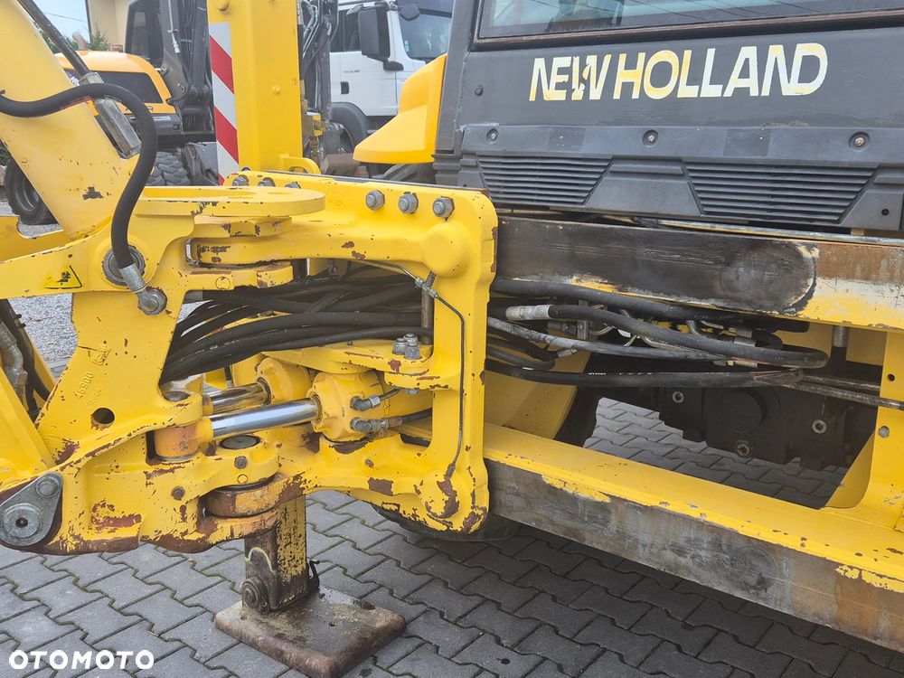New Holland LB115B/ Maszyna sprowadzona/ - 15