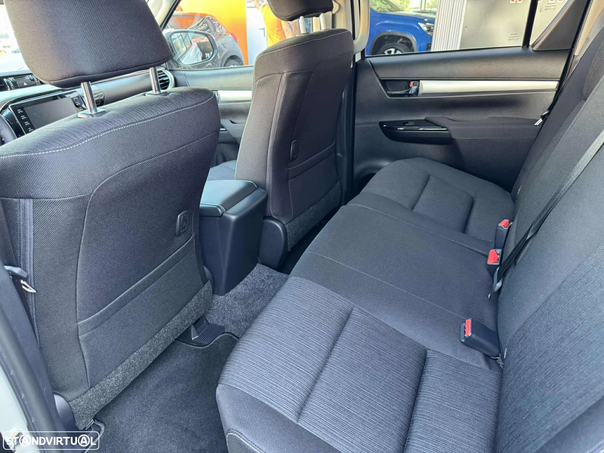 Toyota Hilux 2.4 D-4D 4WD Tracker - 23