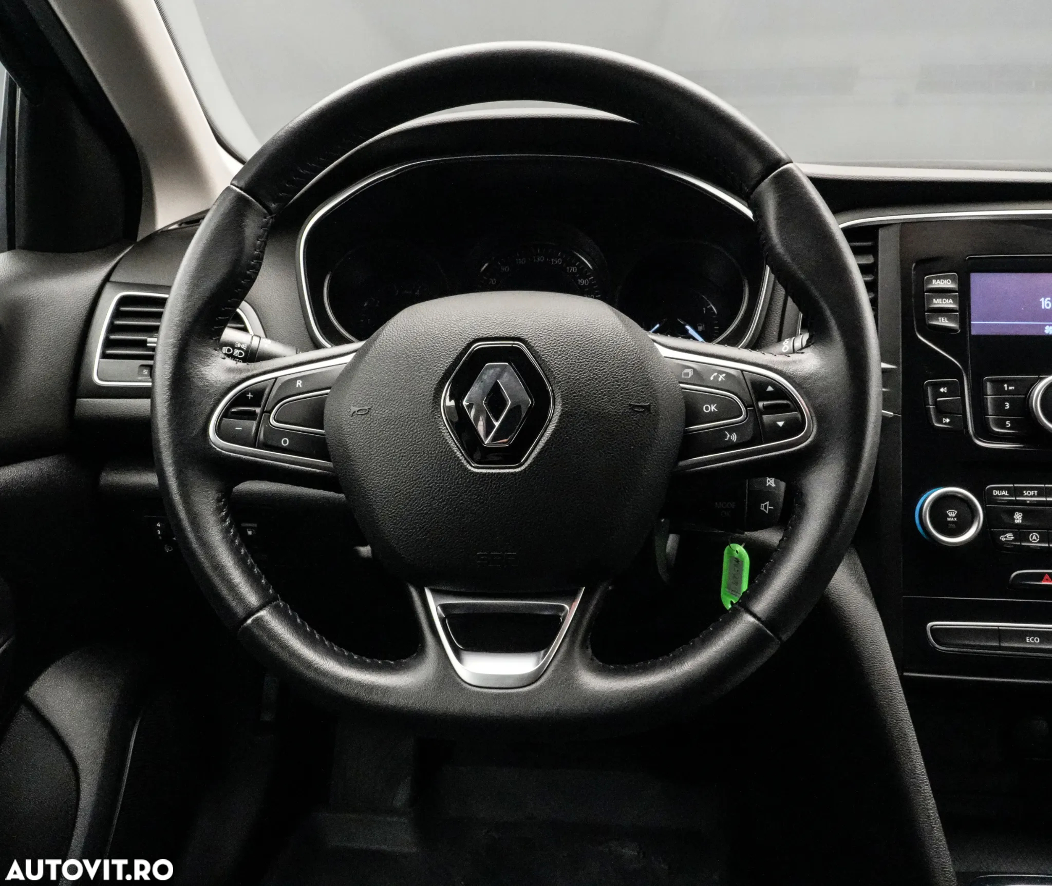 Renault Megane TCE GPF Zen - 15