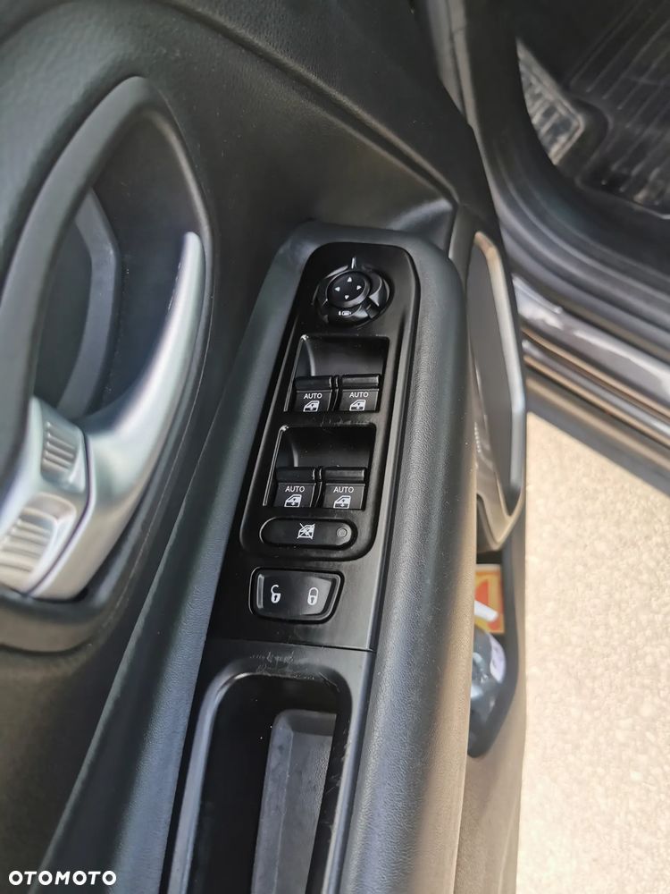 Jeep Renegade 1.3 T-GDI Limited - 18