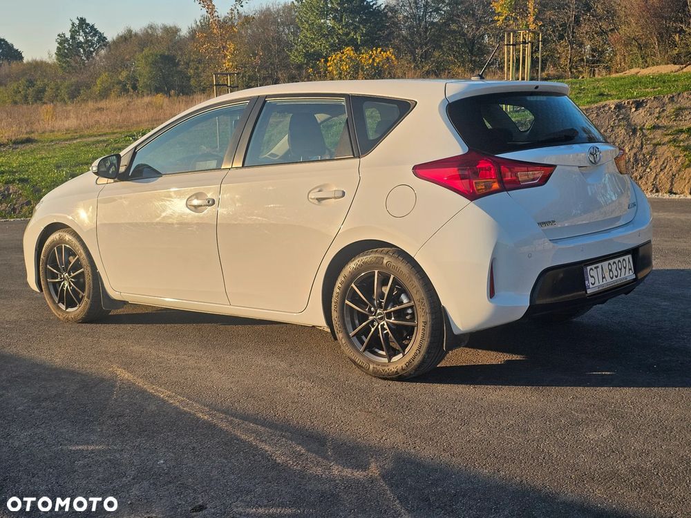 Toyota Auris 1.33 VVT-i Active - 4