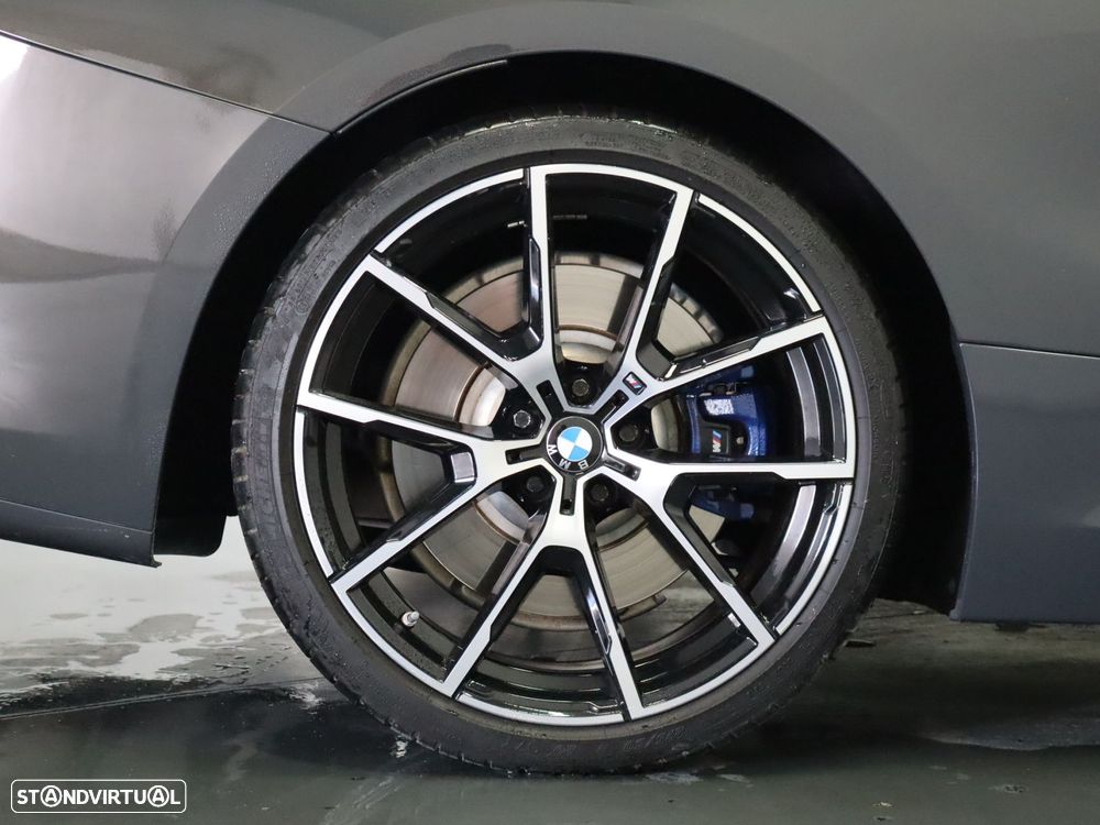 BMW 840 i Pack M - 10