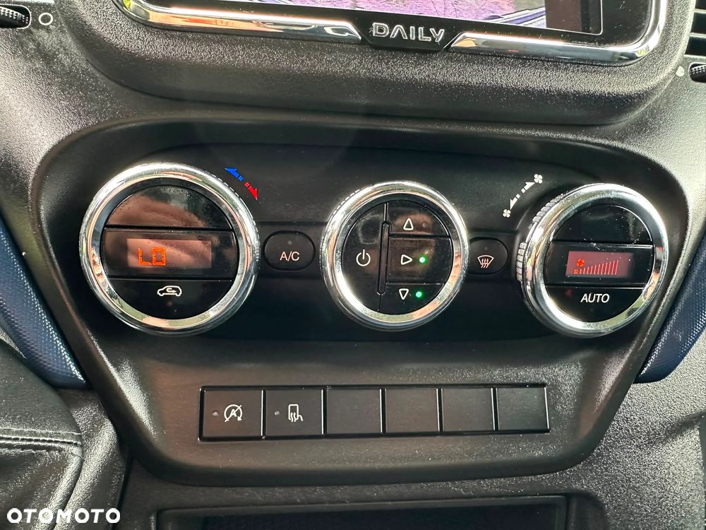 Iveco Daily KONTENER+WINDA (udźwig 750kg) 2.3 diesel 156 kM automat 2021 WEBASTO, KAMERA COFANIA, GWARANTOWANY NIEWIELKI PRZEBIEG 160tyś. - 28