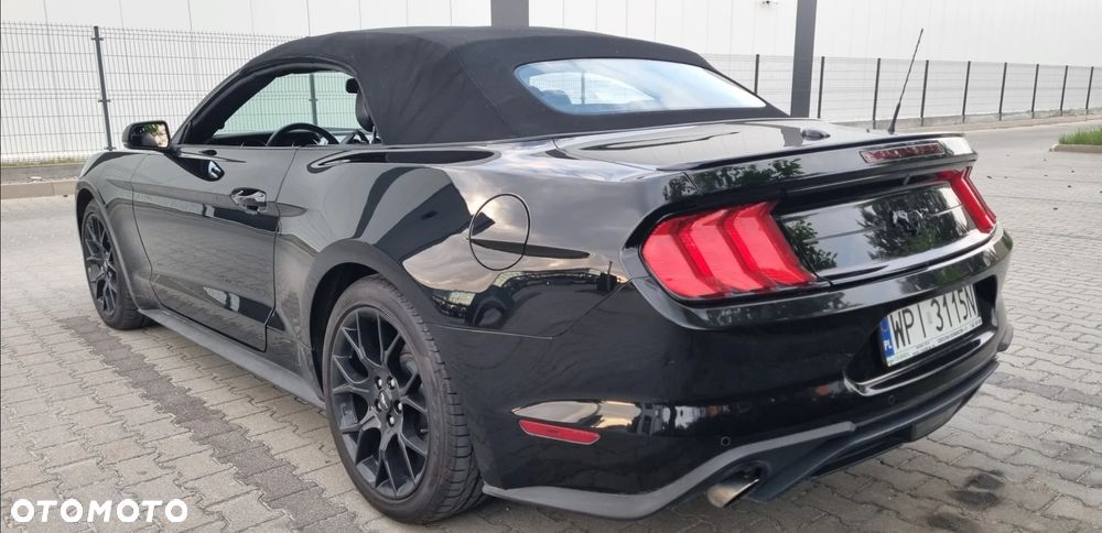 Ford Mustang - 16