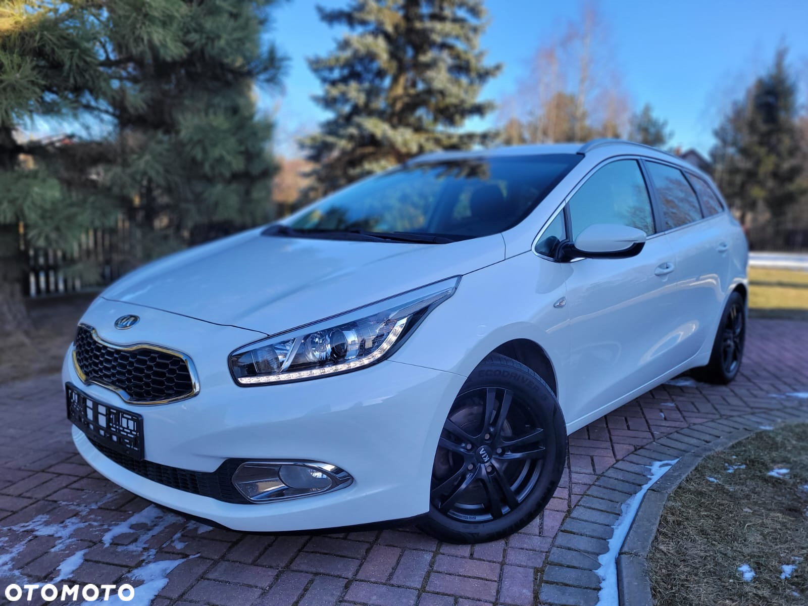 Kia Ceed 1.6 CRDi 128 Dream Team Edition - 8