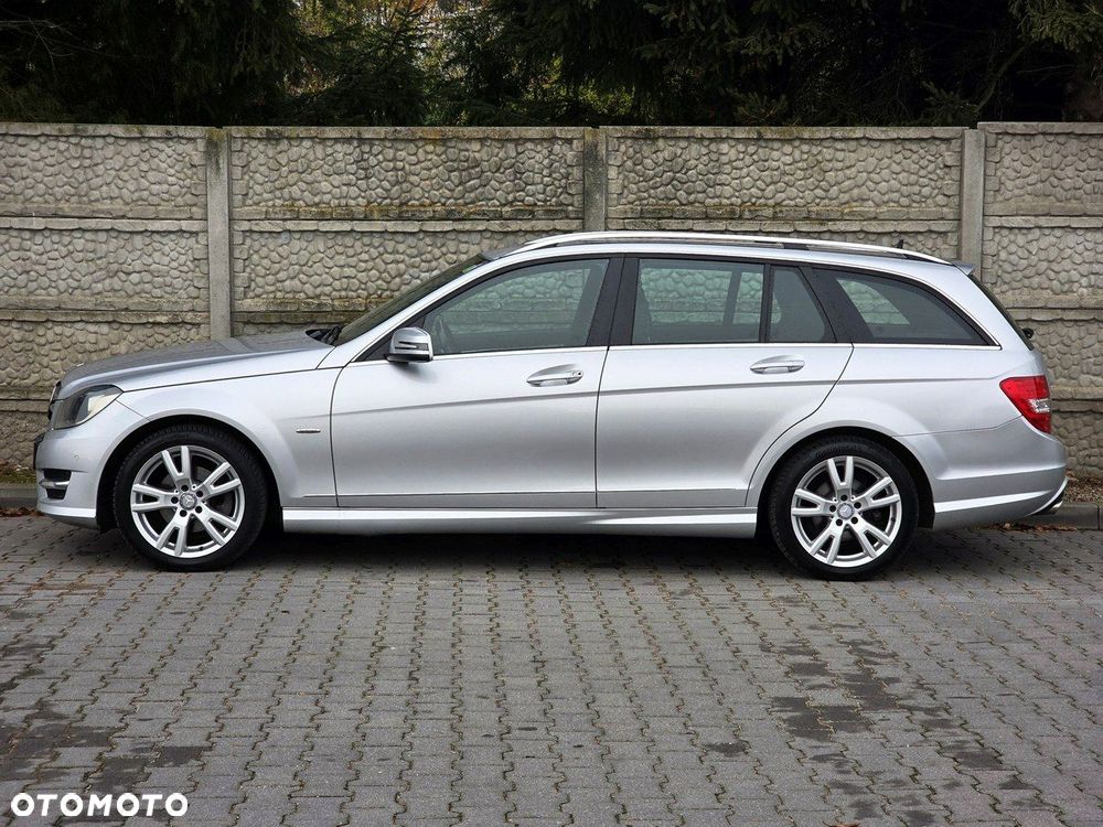 Mercedes-Benz Klasa C 180 T Edition - 4