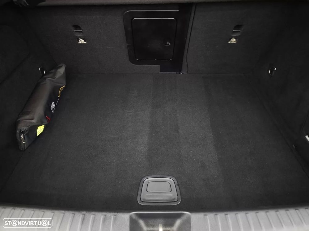 Mercedes-Benz GLA 200 d 7G-DCT AMG Line - 16