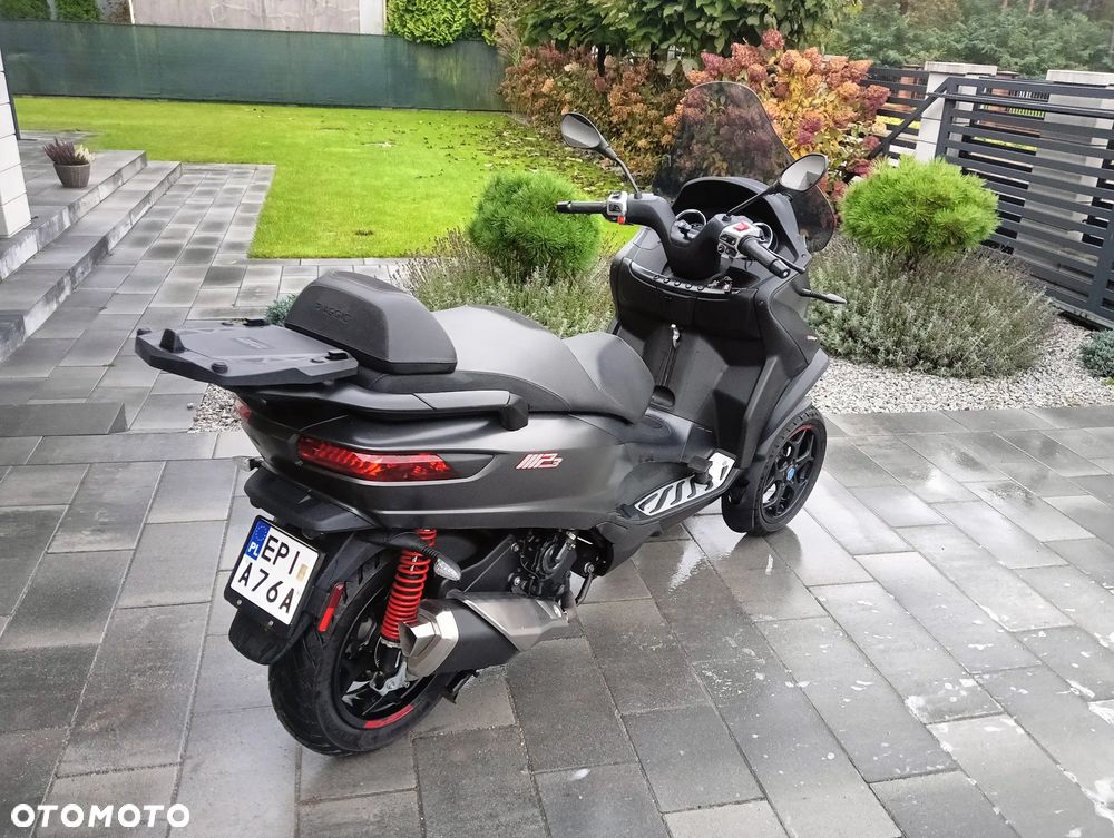 Piaggio MP-3 - 4