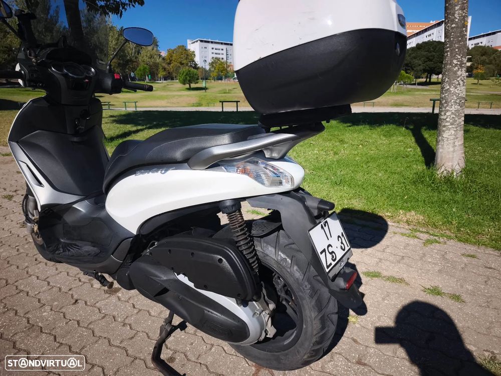 Piaggio Beverly 350 - 9