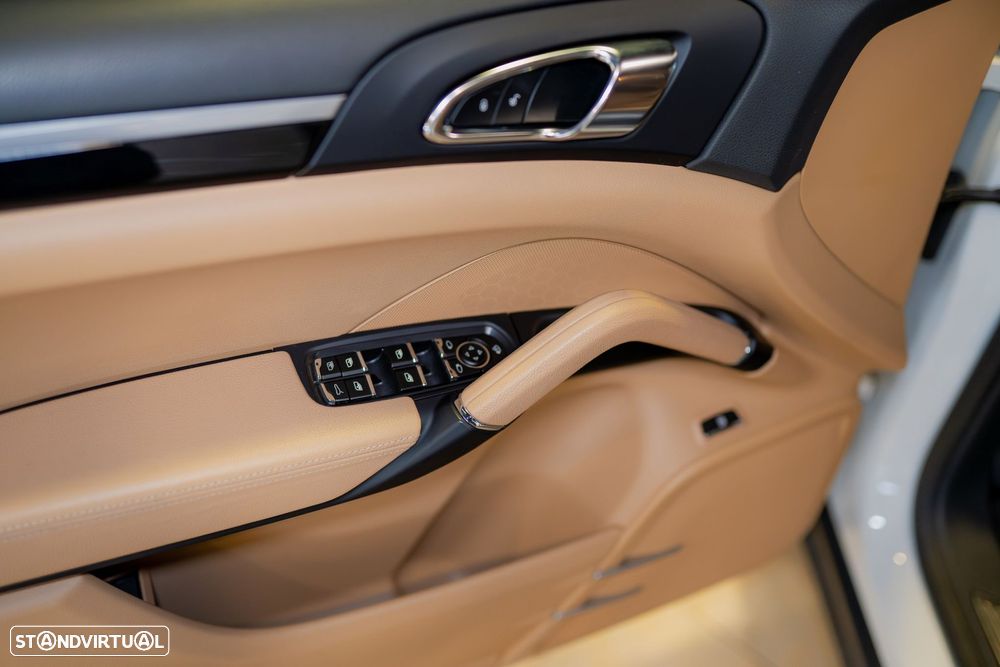 Porsche Cayenne S E-Hybrid - 25