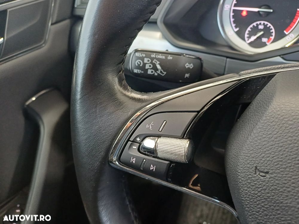 Skoda Superb 2.0 TDI DSG Ambition - 11