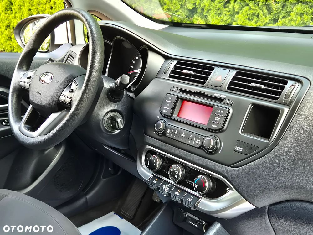 Kia Rio 1.2 XL - 37