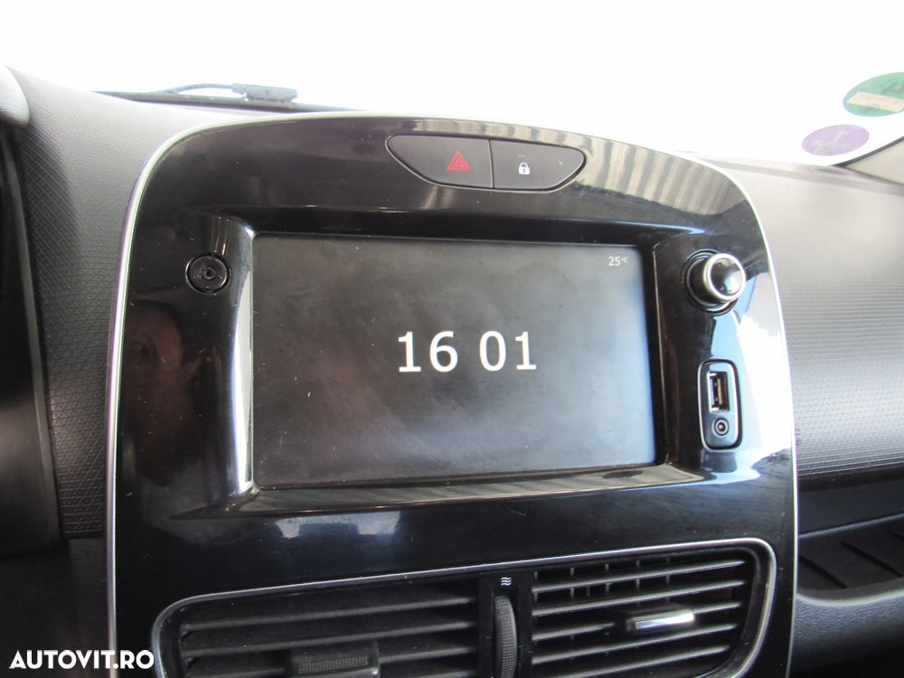 Renault Clio - 17