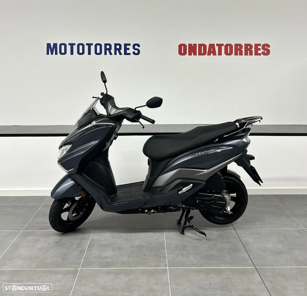 Suzuki Burgman UB125 Burgman Street - 4