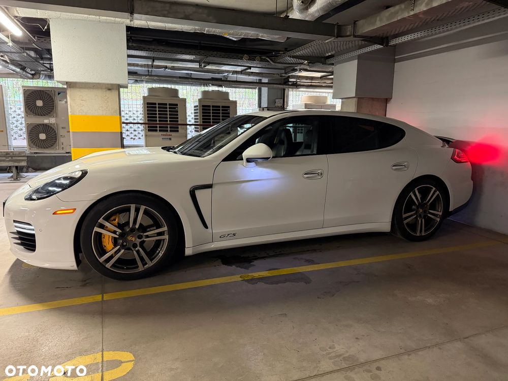 Porsche Panamera GTS PDK - 5