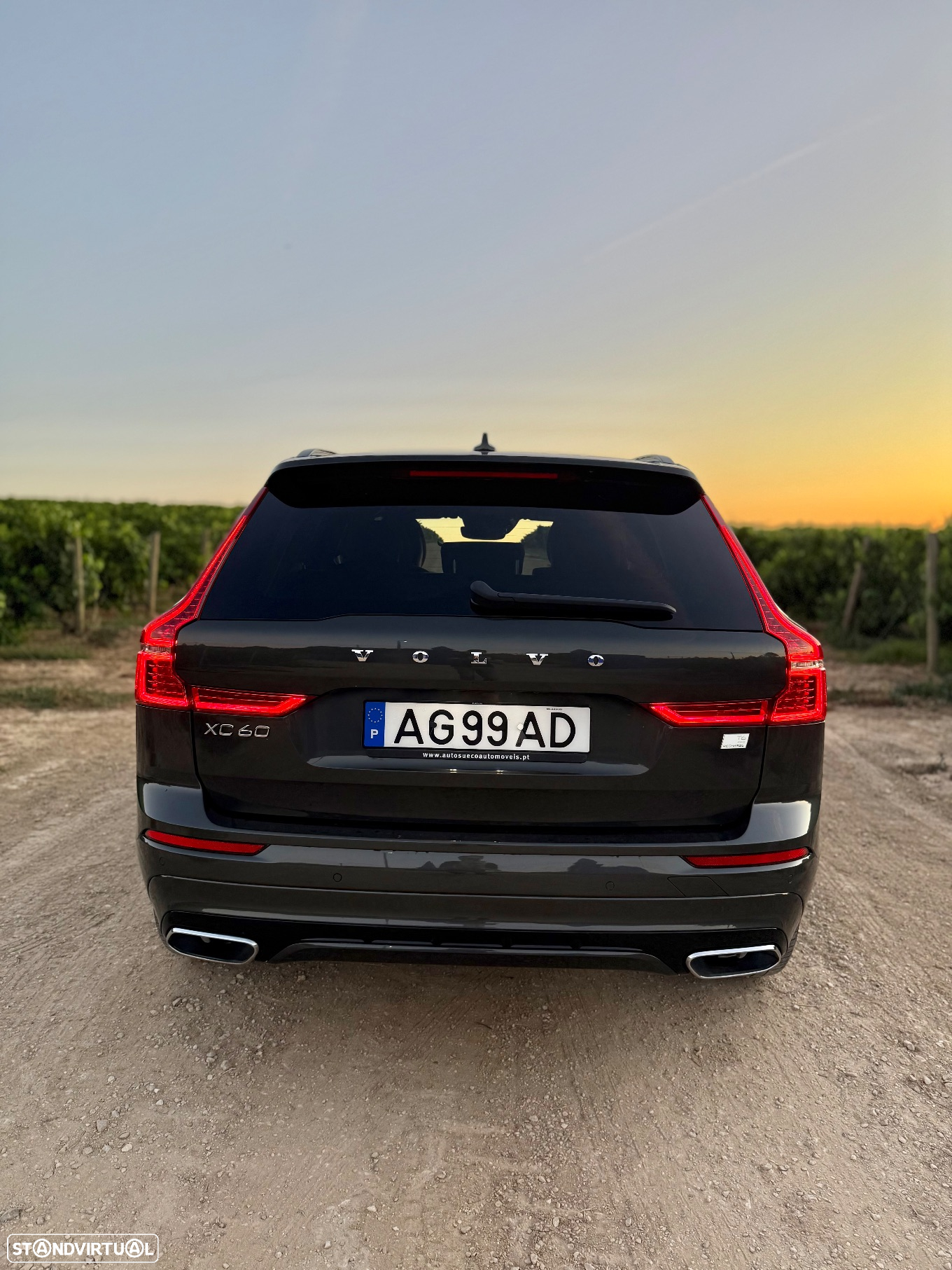Volvo XC 60 2.0 T6 PHEV R-Design AWD - 6