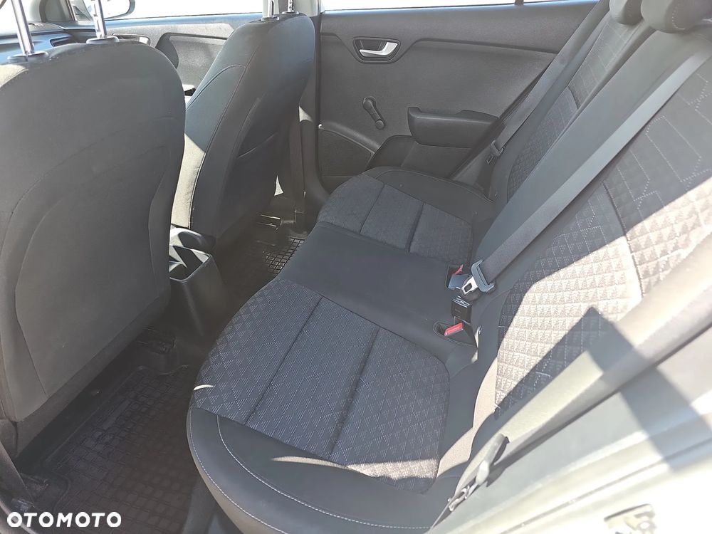 Kia Rio 1.2 M - 25
