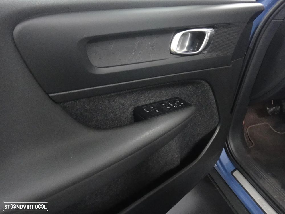 Volvo XC 40 Recharge Plus - 16