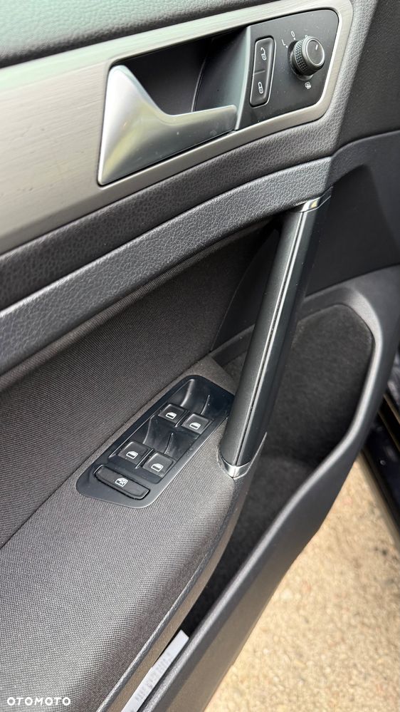 Volkswagen Golf 1.2 TSI BMT Comfortline - 17